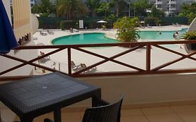 Large Studio Apartment With Lovely Terrace And Wifi